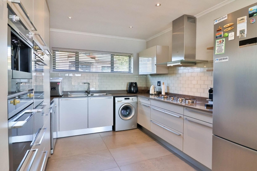 5 Bedroom Property for Sale in De Kelders Western Cape